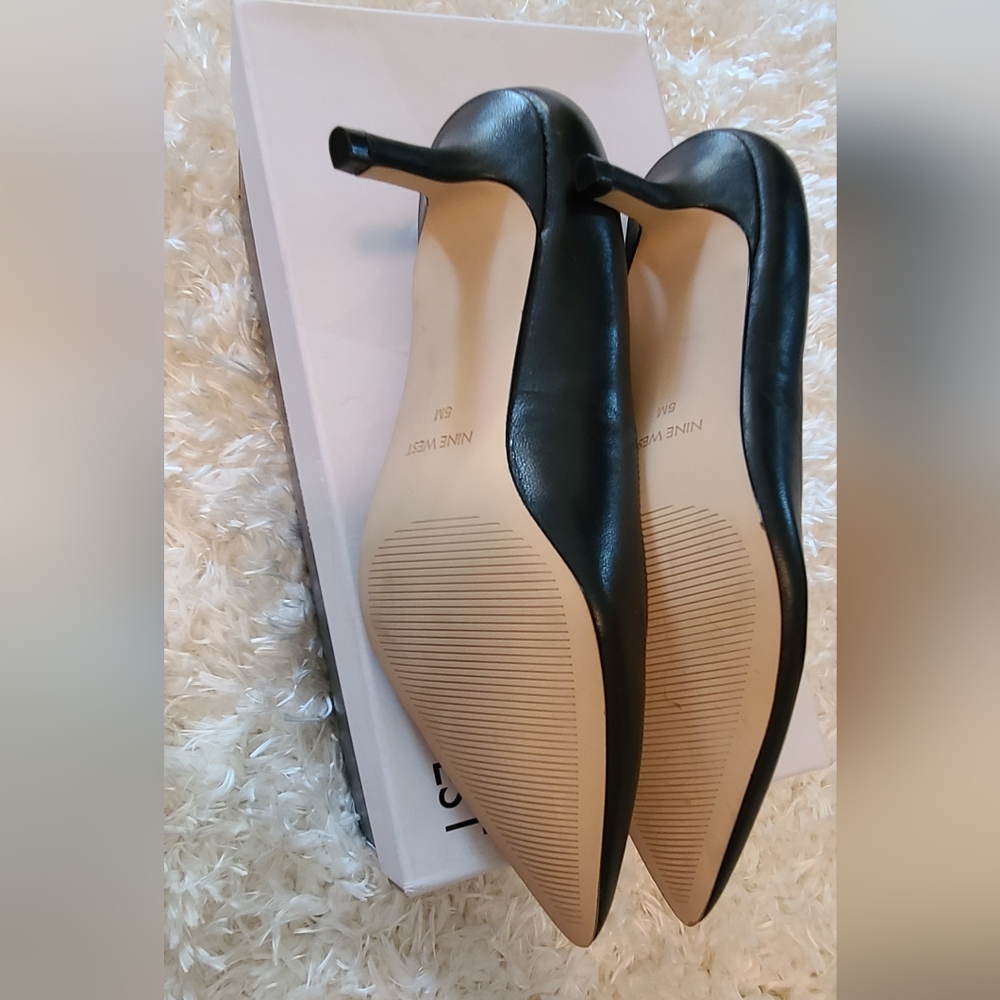 Nine west black kitten heels